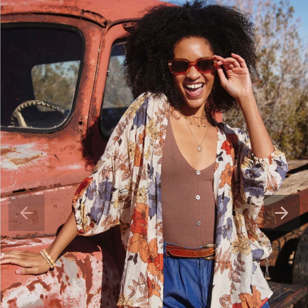 HAYDEN Cute!!! Floral Kimono Cardigan EUC